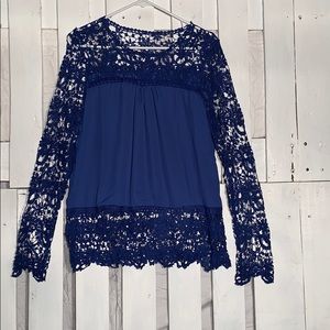 🐙6/$20 Beautiful Crochet-Lace Top Blue